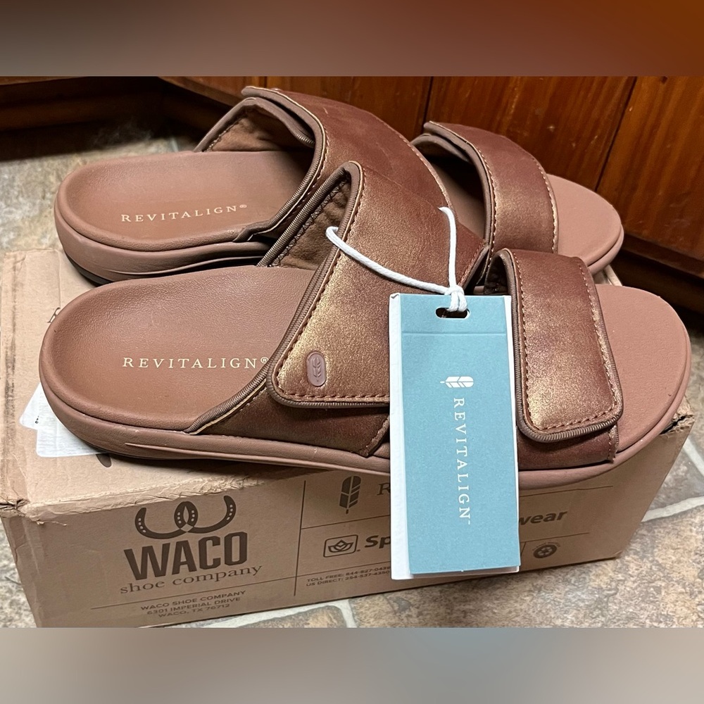 Revitalign Kholo Metallic Copper Slide Sandals Women’s 10 New In Box